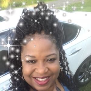 Meet your Posher, Yokenia